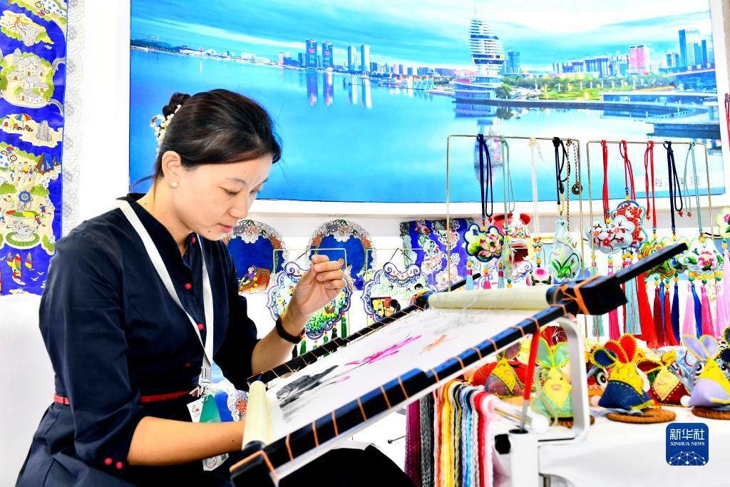电子娱乐